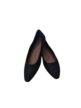 Baretraps Classic Black Pointed Toe Women’s Flats